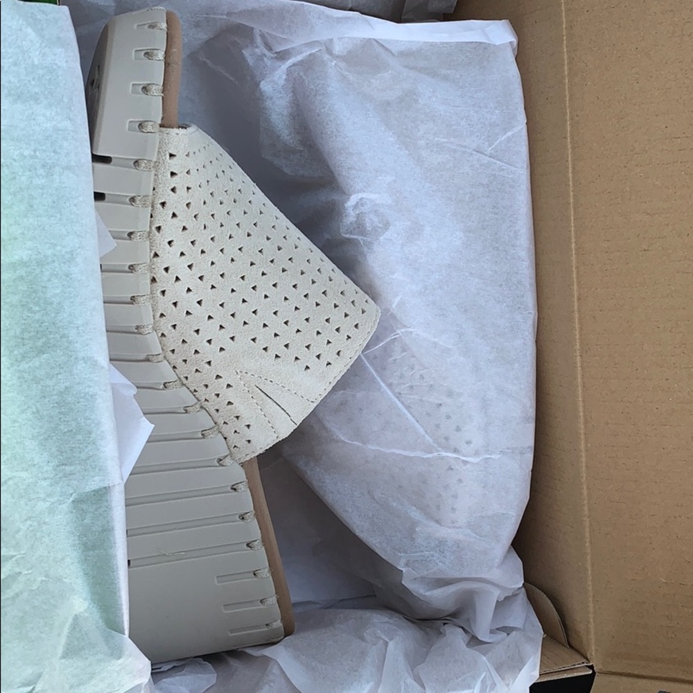 Urban escape sandal